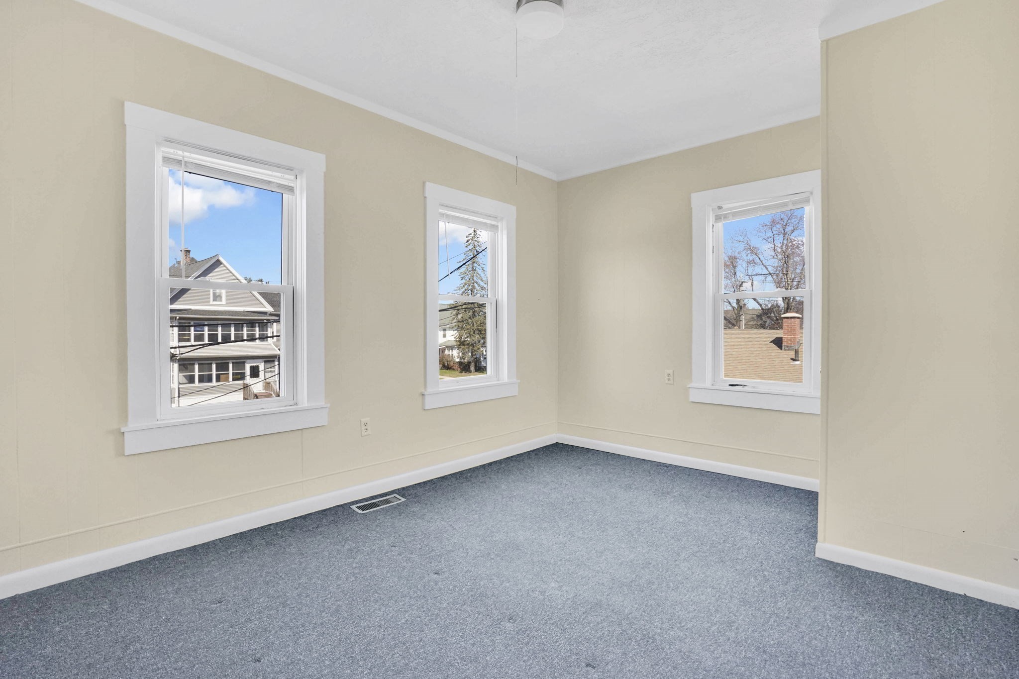 748 Grattan Street, Chicopee, MA 01013 - Image 18