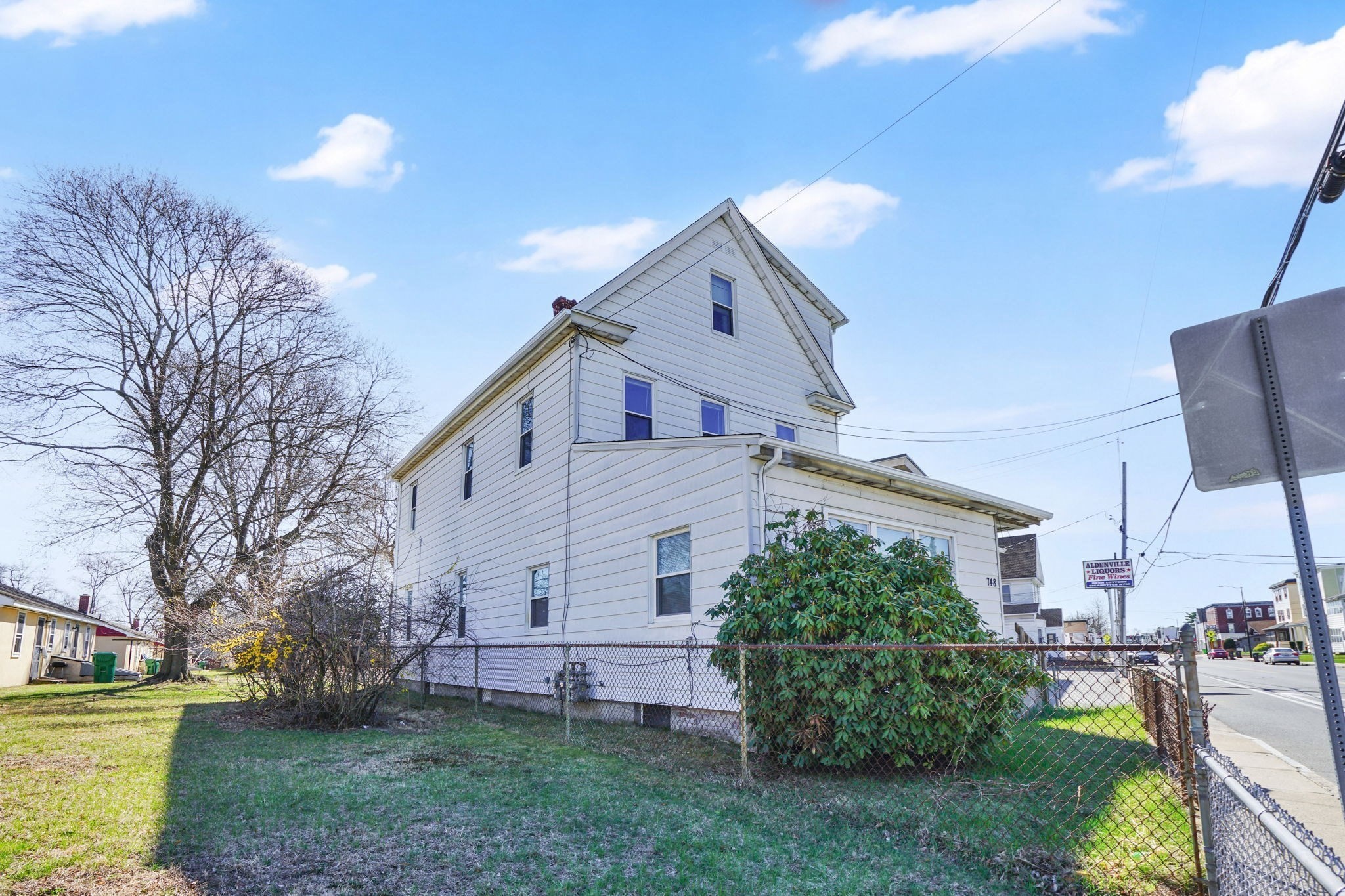 748 Grattan Street, Chicopee, MA 01013 - Image 20