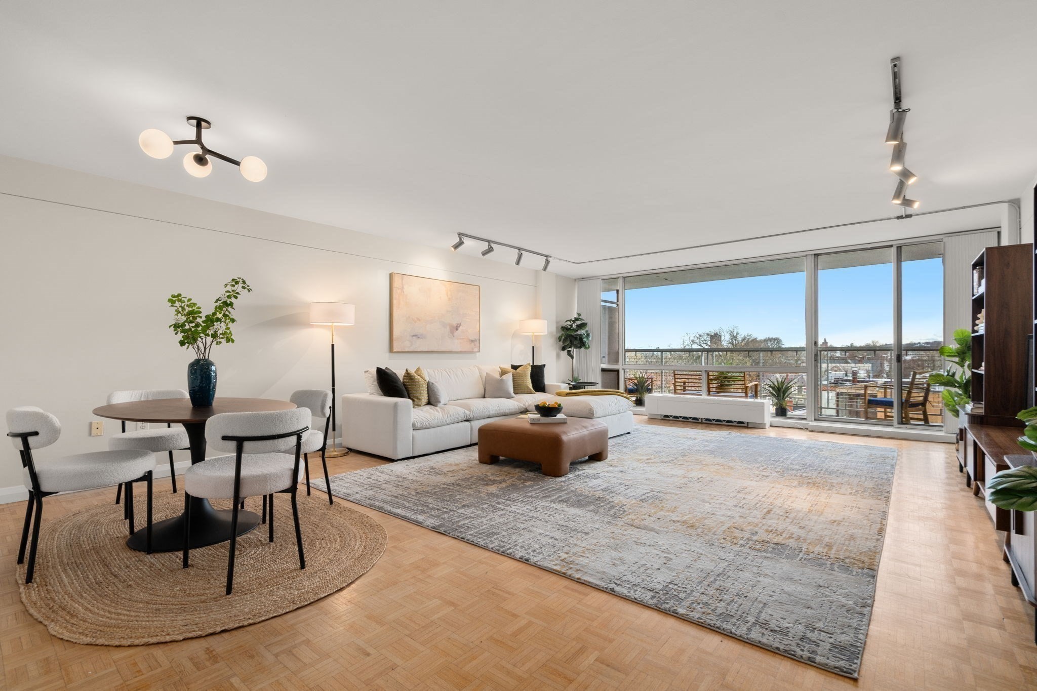 45 Longwood Ave Unit 801, Brookline, MA 02446