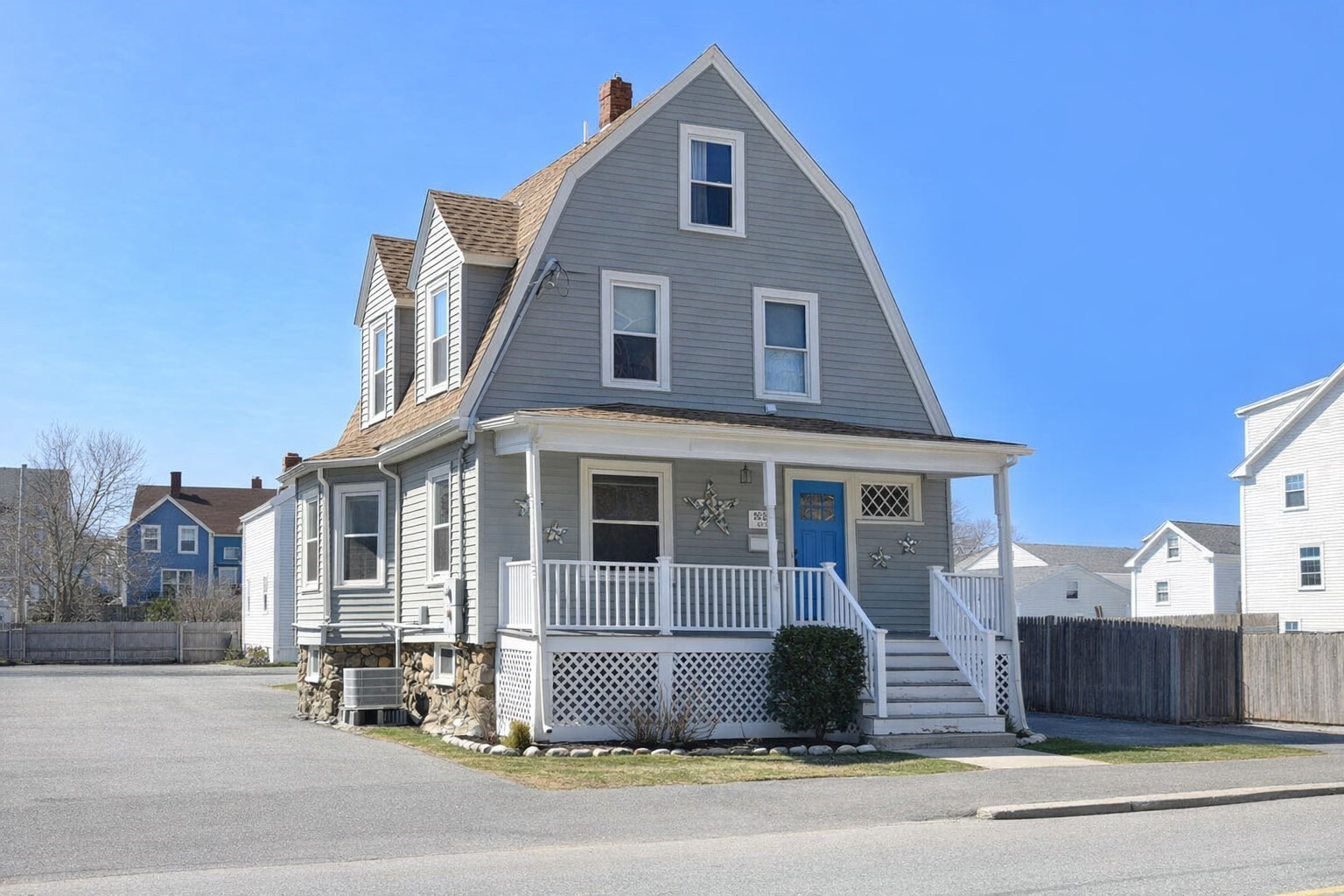 481 Humphrey St, Swampscott, MA 01907