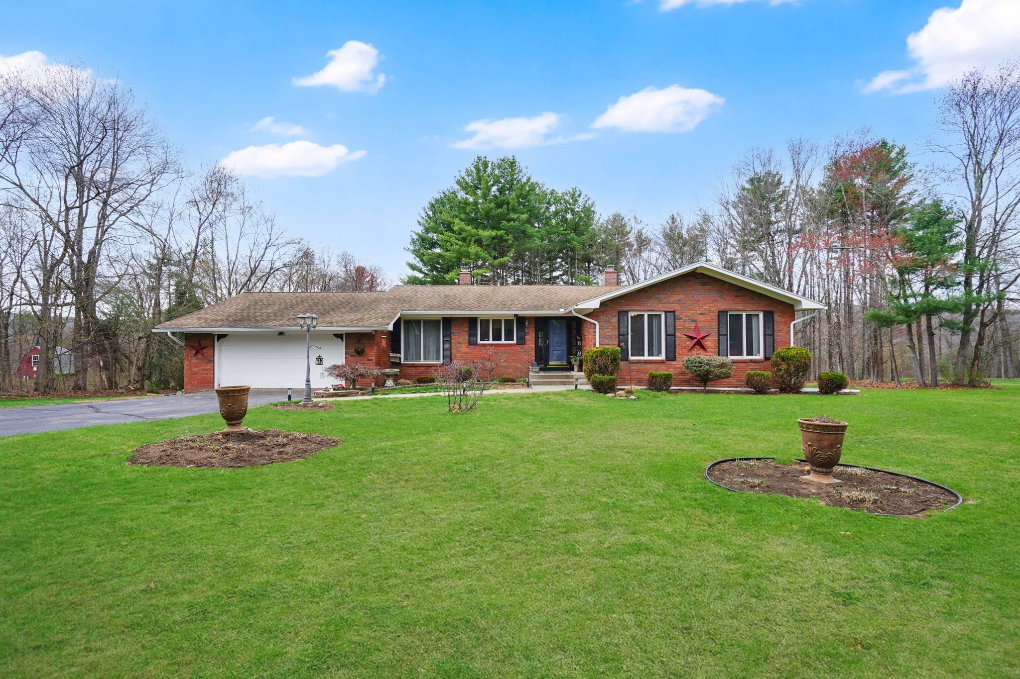 80 Russellville Rd, Southampton, MA 01073