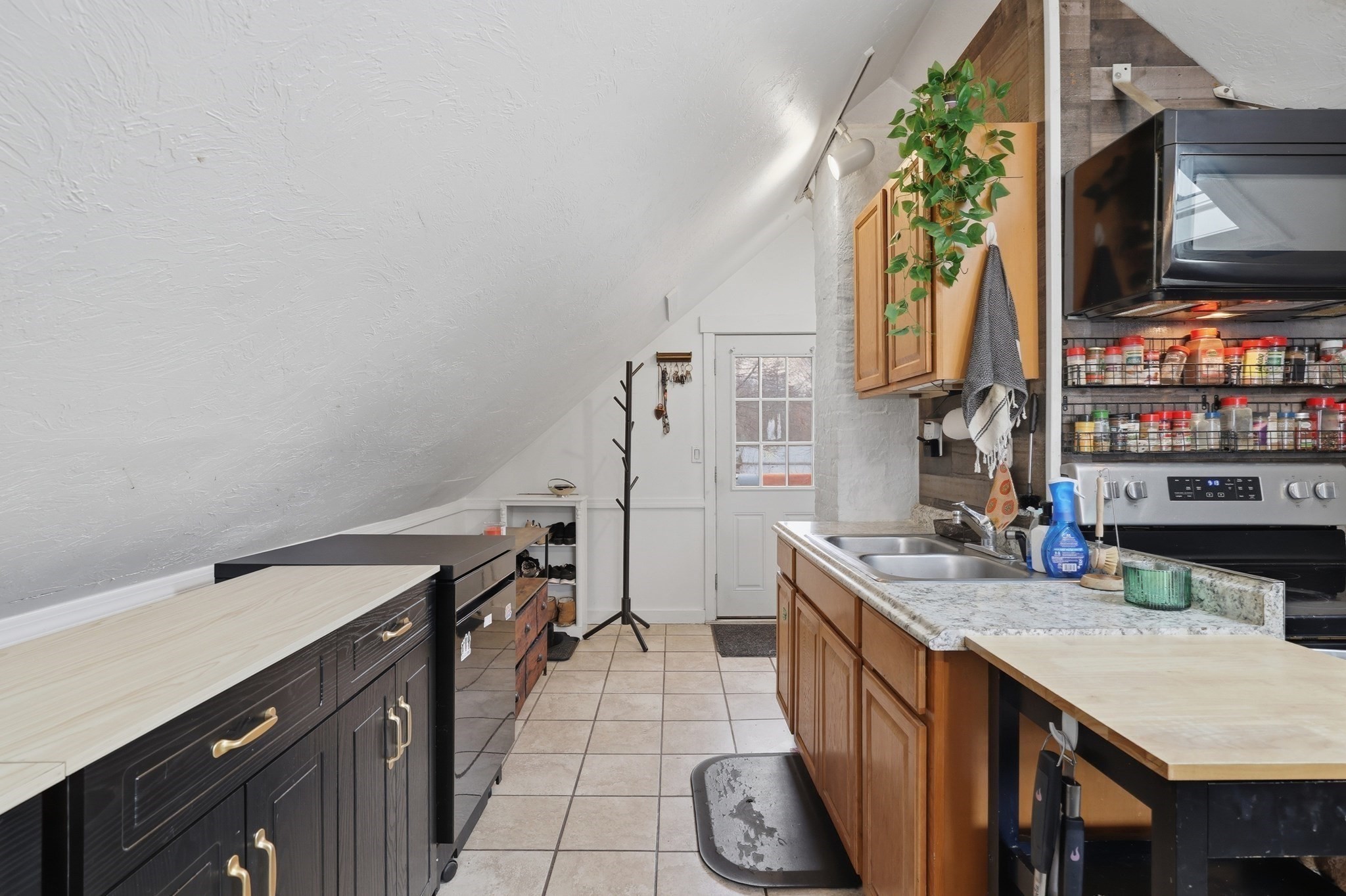 8 Highland Street, Clinton, MA 01510 - Image 21