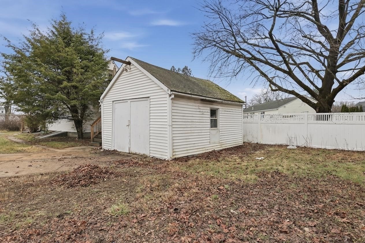 8 Highland Street, Clinton, MA 01510 - Image 31