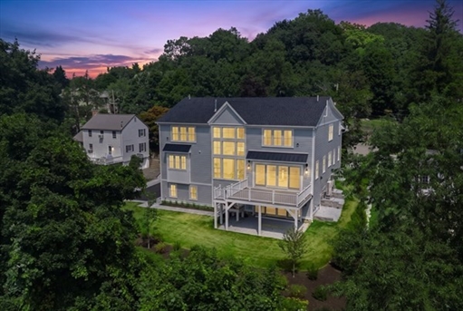 320 Concord Avenue