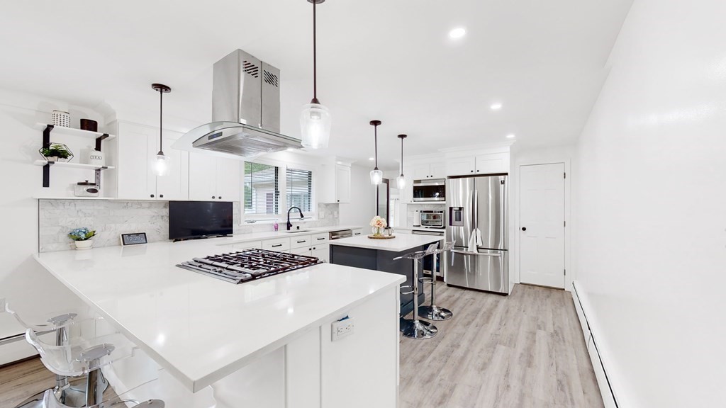 9 Gaywood Cir, Methuen, MA 01844