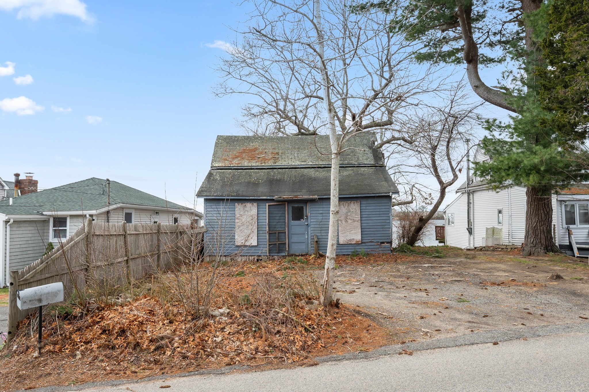 15 Ocean Ave, Halifax, MA 02338