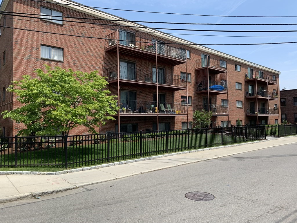 26 Waverly Street Unit 202, Lower Allston, Boston, MA 02135