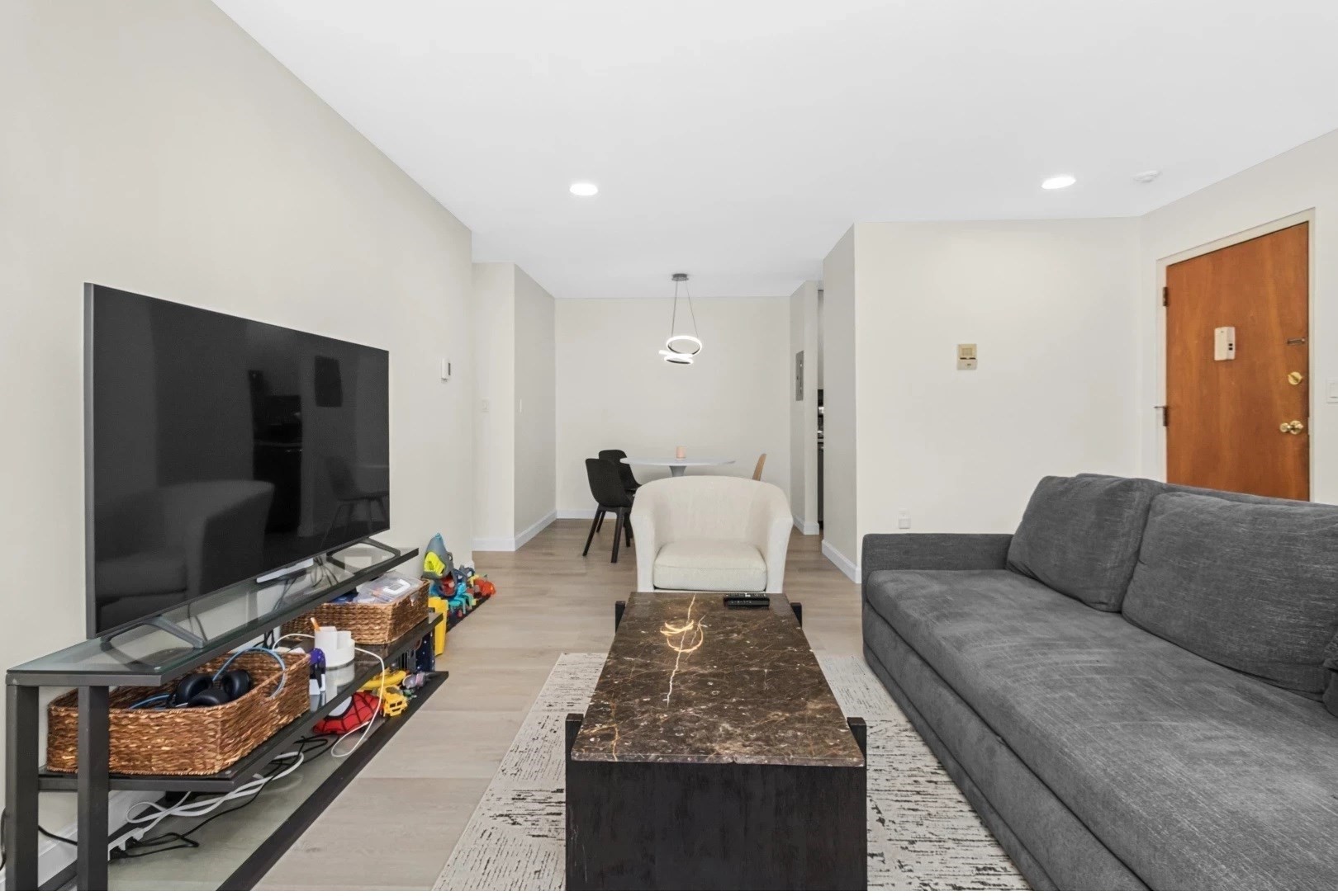 251 Rock St Unit B4, Norwood, MA 02062