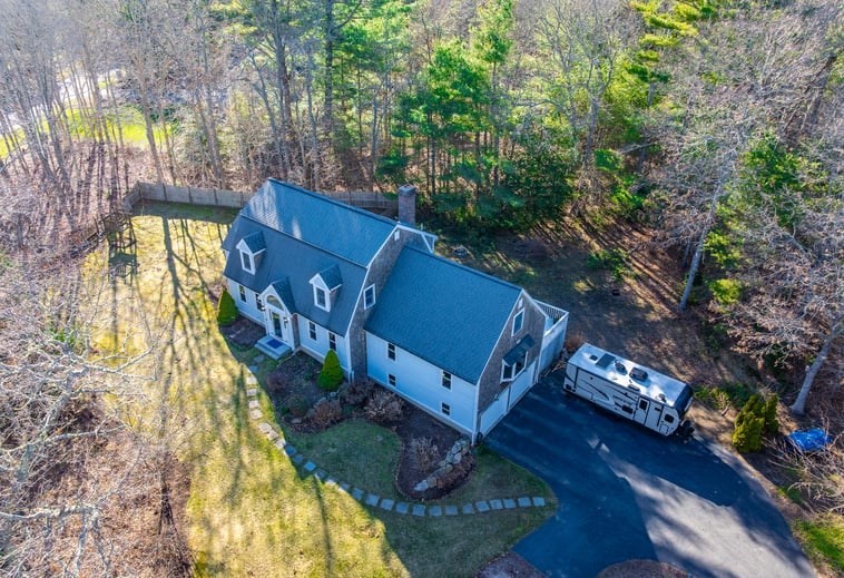 1 Lighthouse Ln, Sandwich, MA 02644