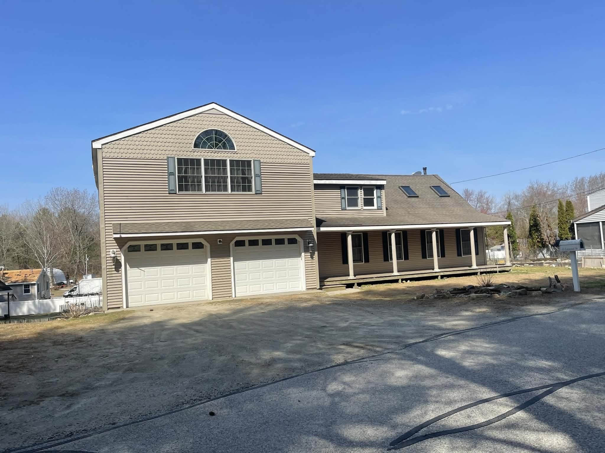 10 Linwood St, Oxford, MA 01540