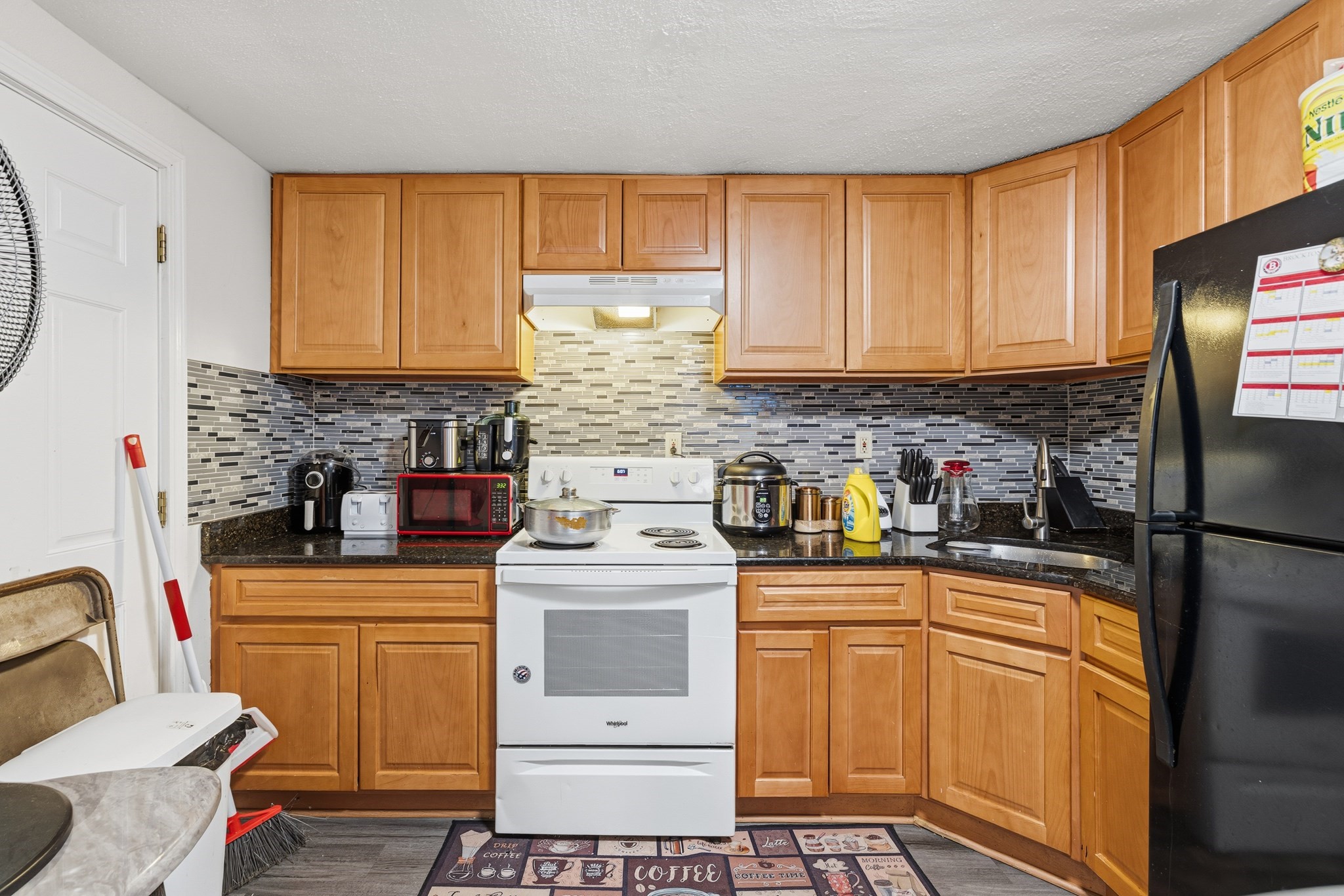 29 Auna Dr Unit 3, Brockton, MA 02301