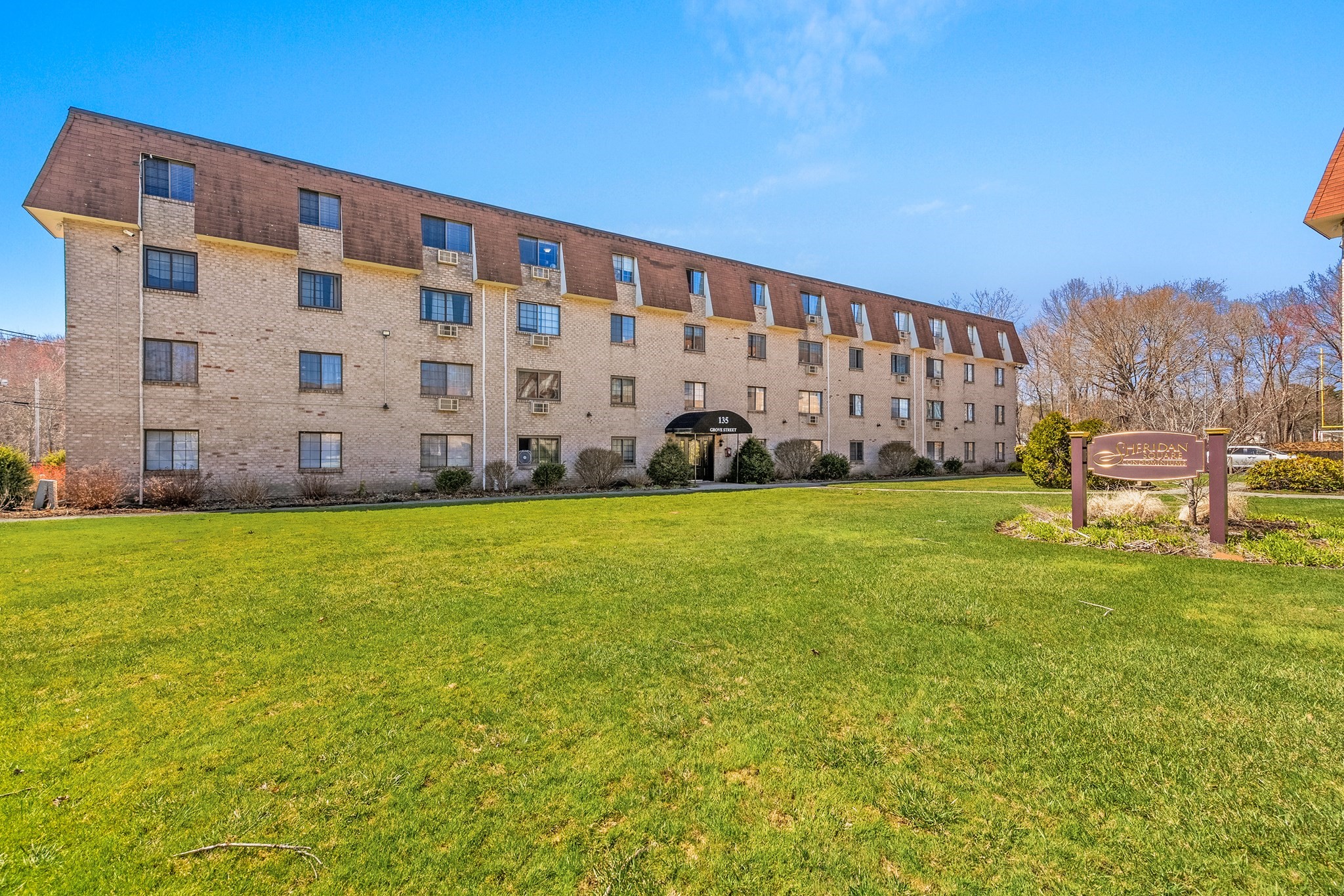 135 Grove Street Unit 135, Rockland, MA 02370