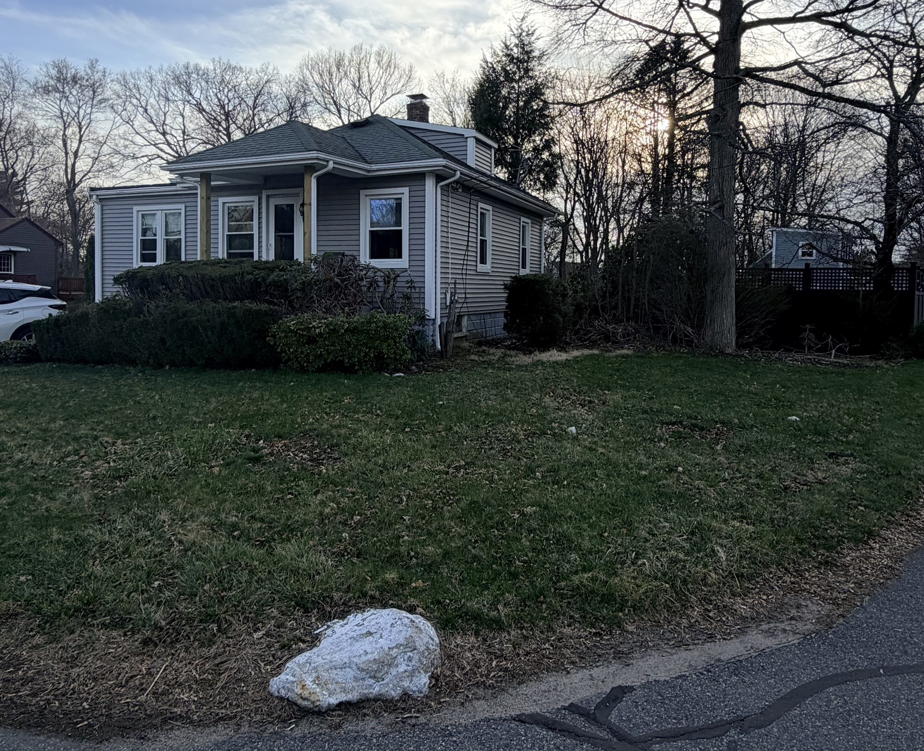 1 Thayer Ave, Holbrook, MA 02343