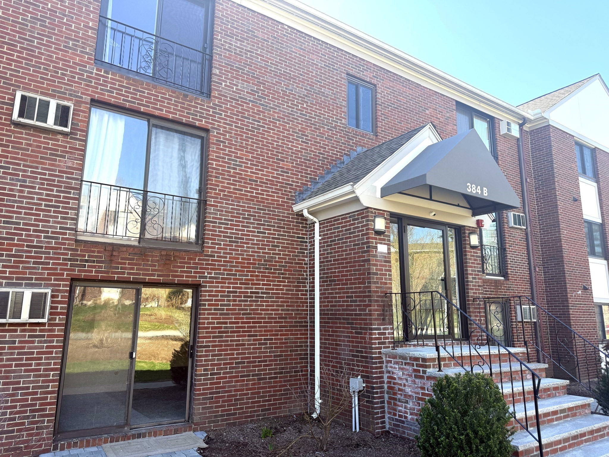 384 Great Rd Unit B102, Acton, MA 01720