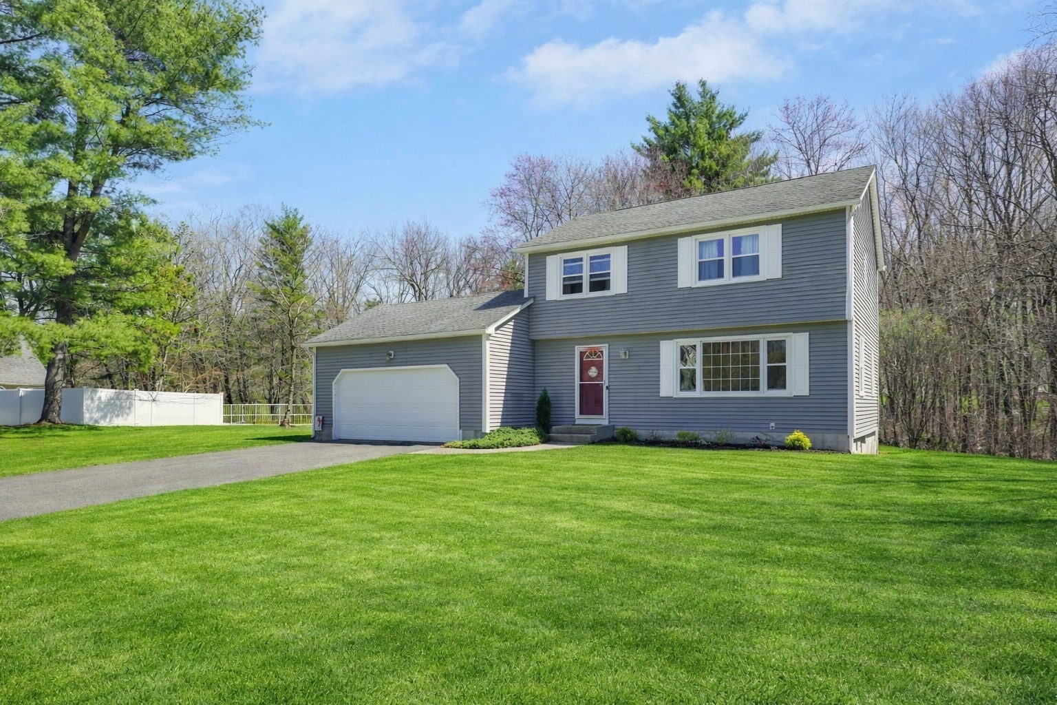 6 Ladd Ln, Wilbraham, MA 01095