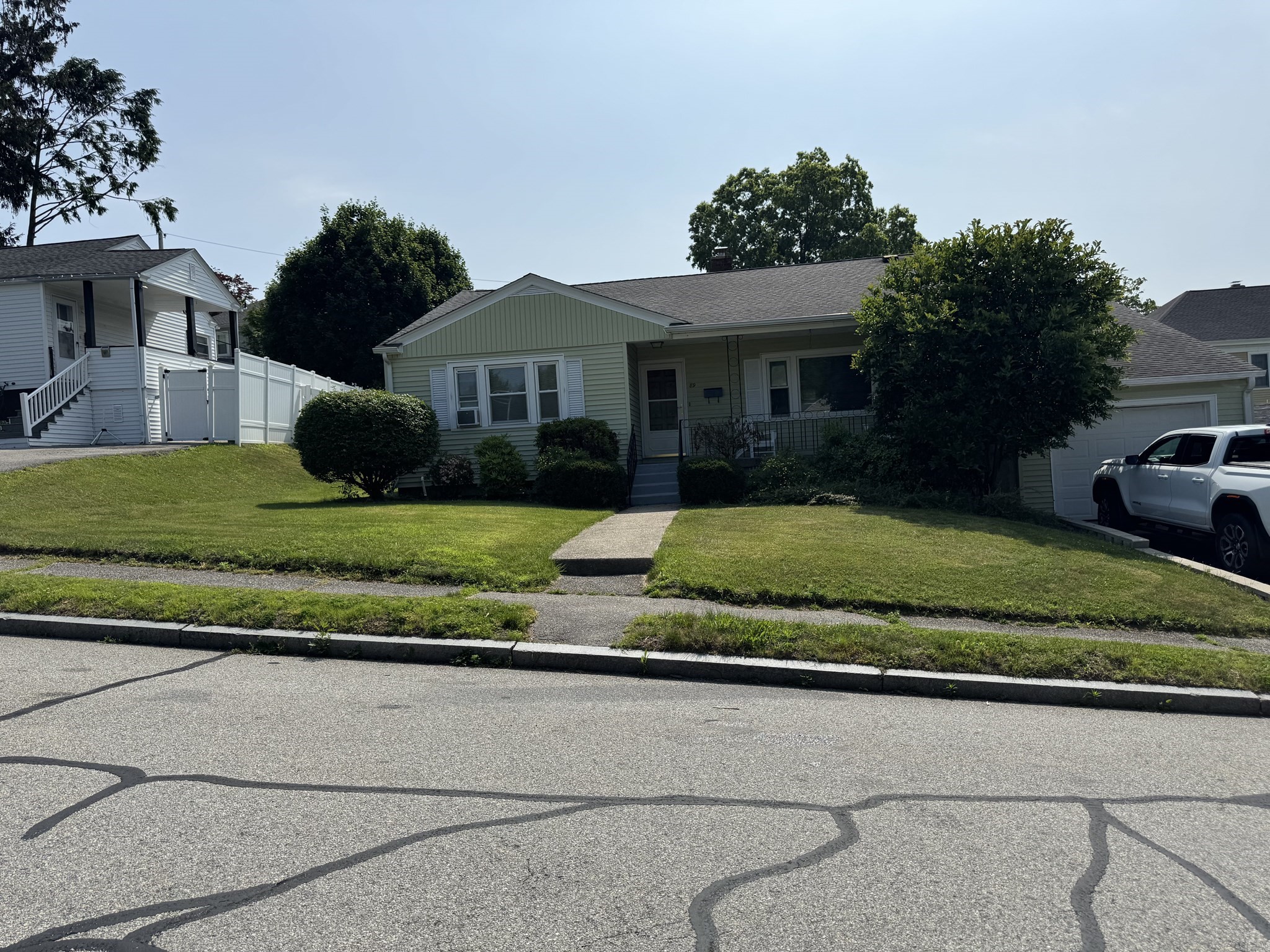 89 Westview, Worcester, MA 01602