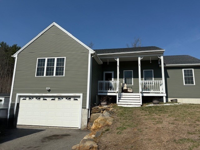 141 Cournoyer Blvd, Southbridge, MA 01550