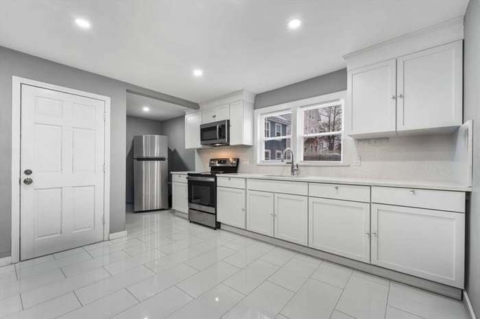 316 Essex St, Lynn, MA 01902 - Image 9
