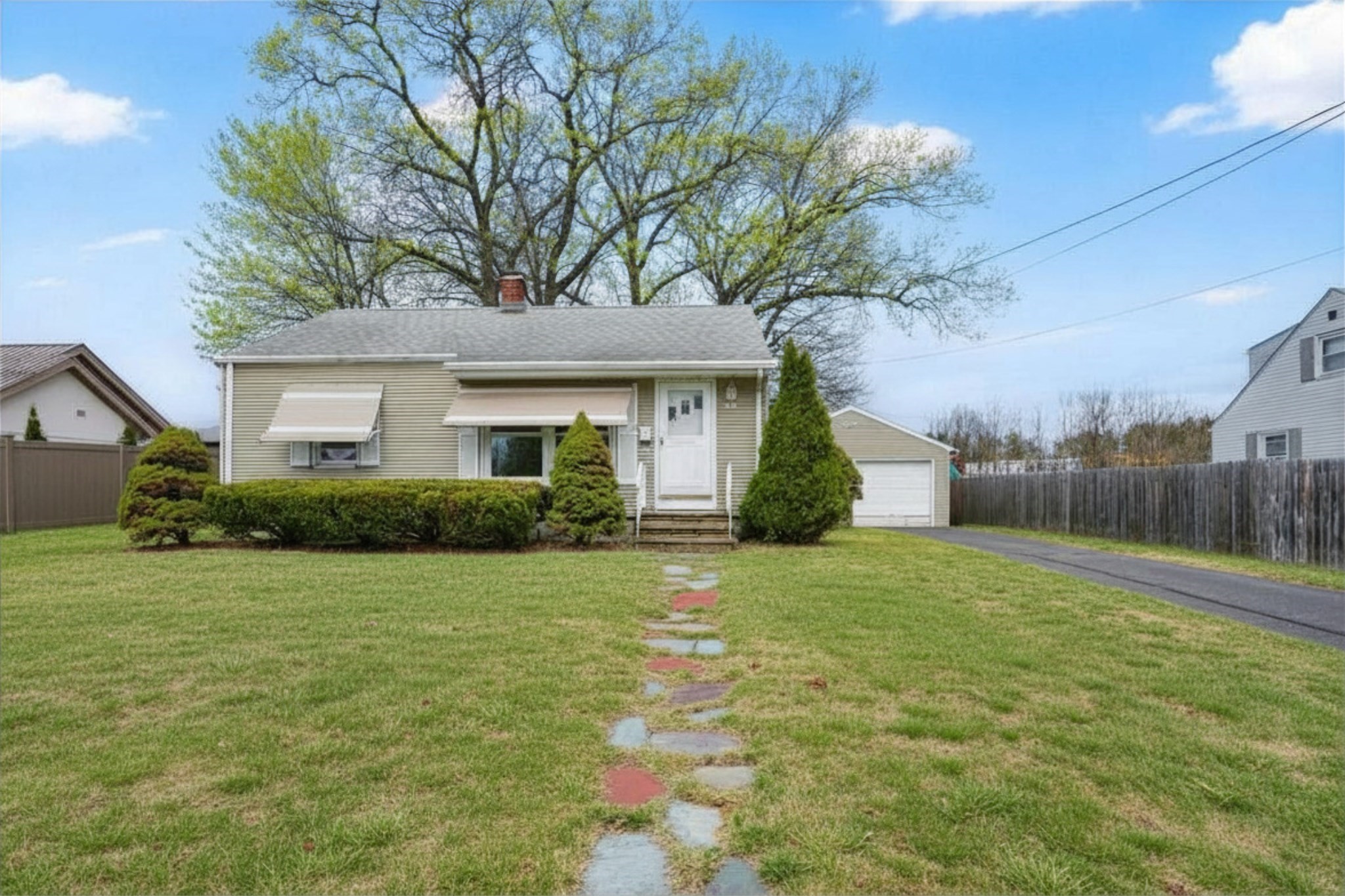 20 Edbert St, Chicopee, MA 01020