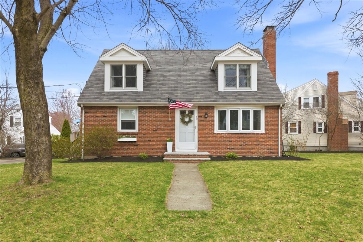 80 Willard St, Dedham, MA 02026