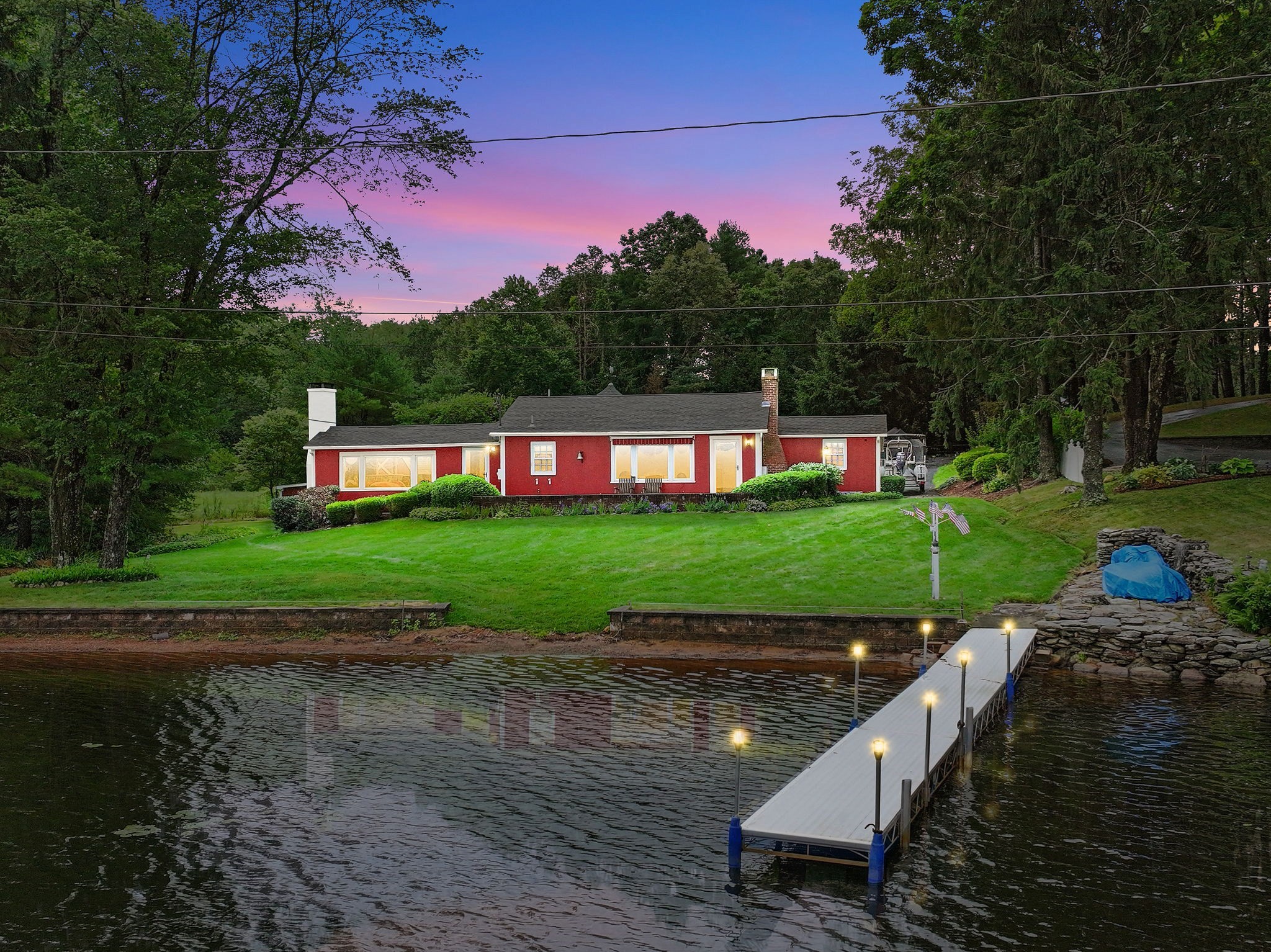 17 Moorings Way, West Brookfield, MA 01585