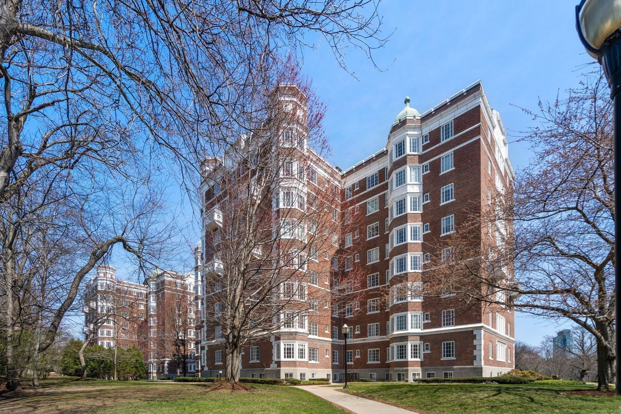 20 Chapel St Unit C807, Brookline, MA 02446