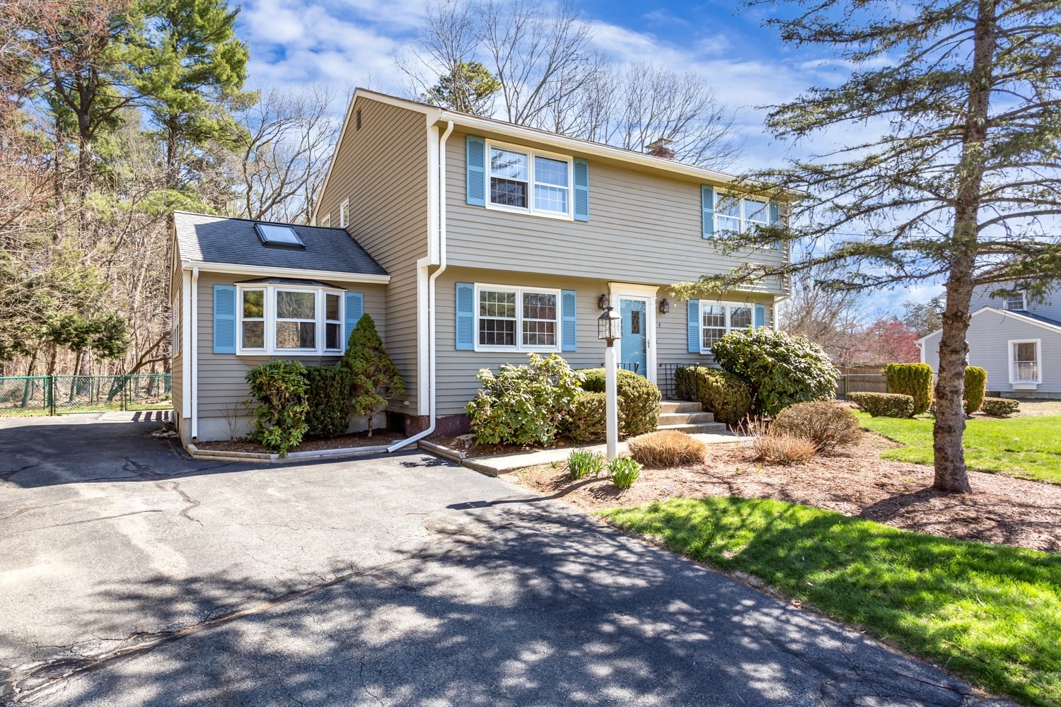 4 Independence Lane, Millis, MA 02054
