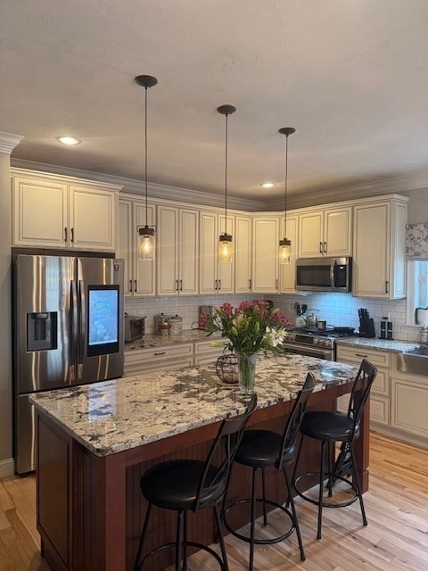 5 Deer Hill Rd, Oxford, MA 01537