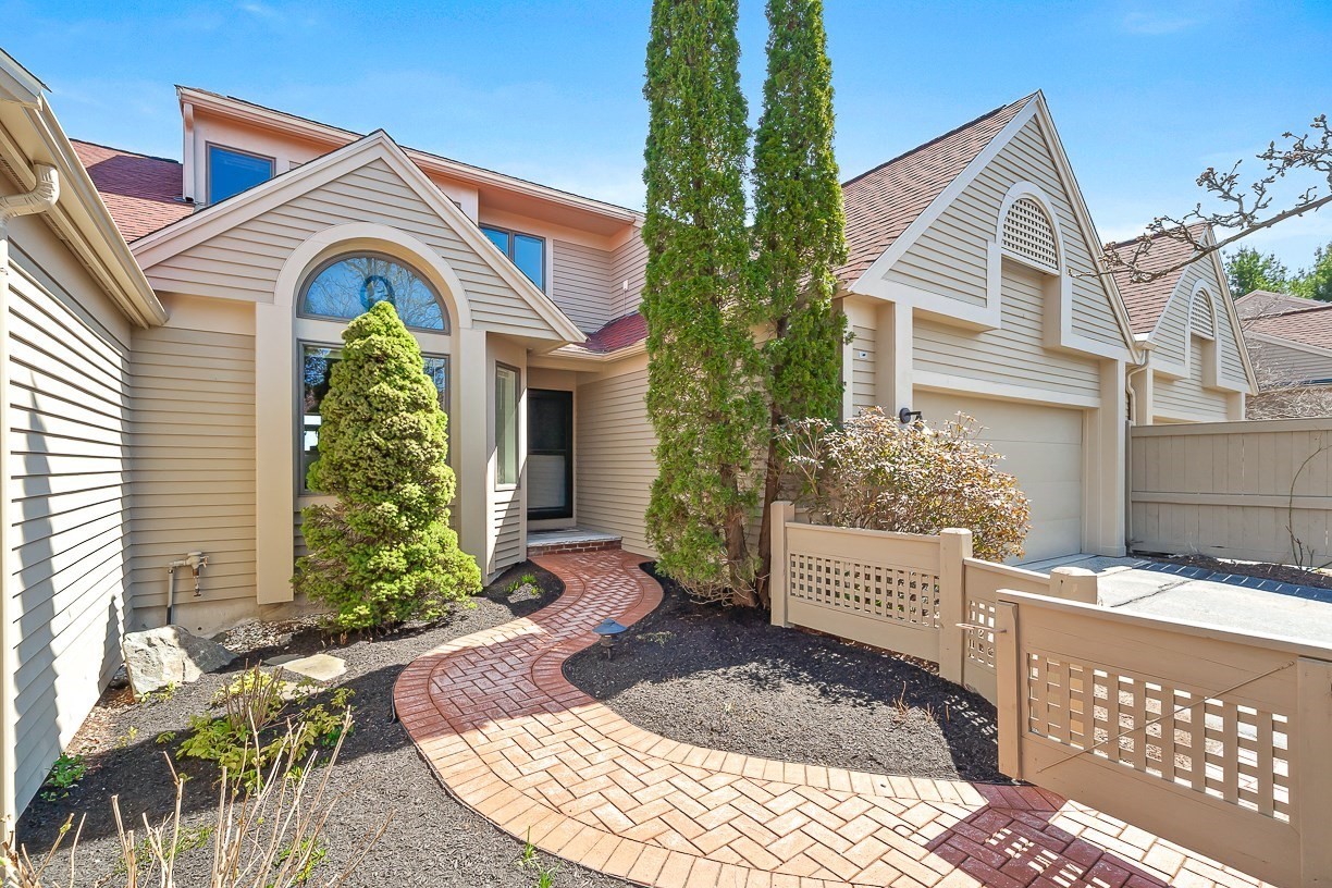 7 Wainwright Road Unit 107, Winchester, MA 01890