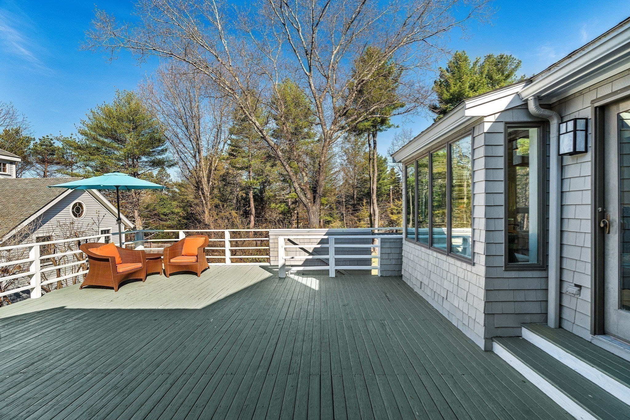 39 Kings Grant Rd, Weston, MA 02493