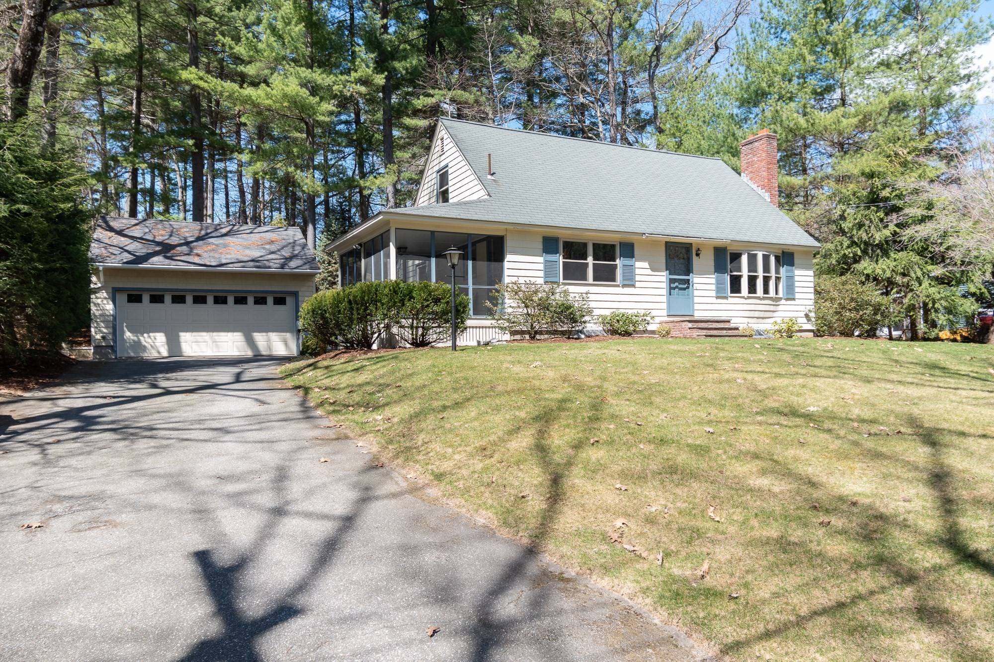 60 Crooked Spring Rd, Chelmsford, MA 01863