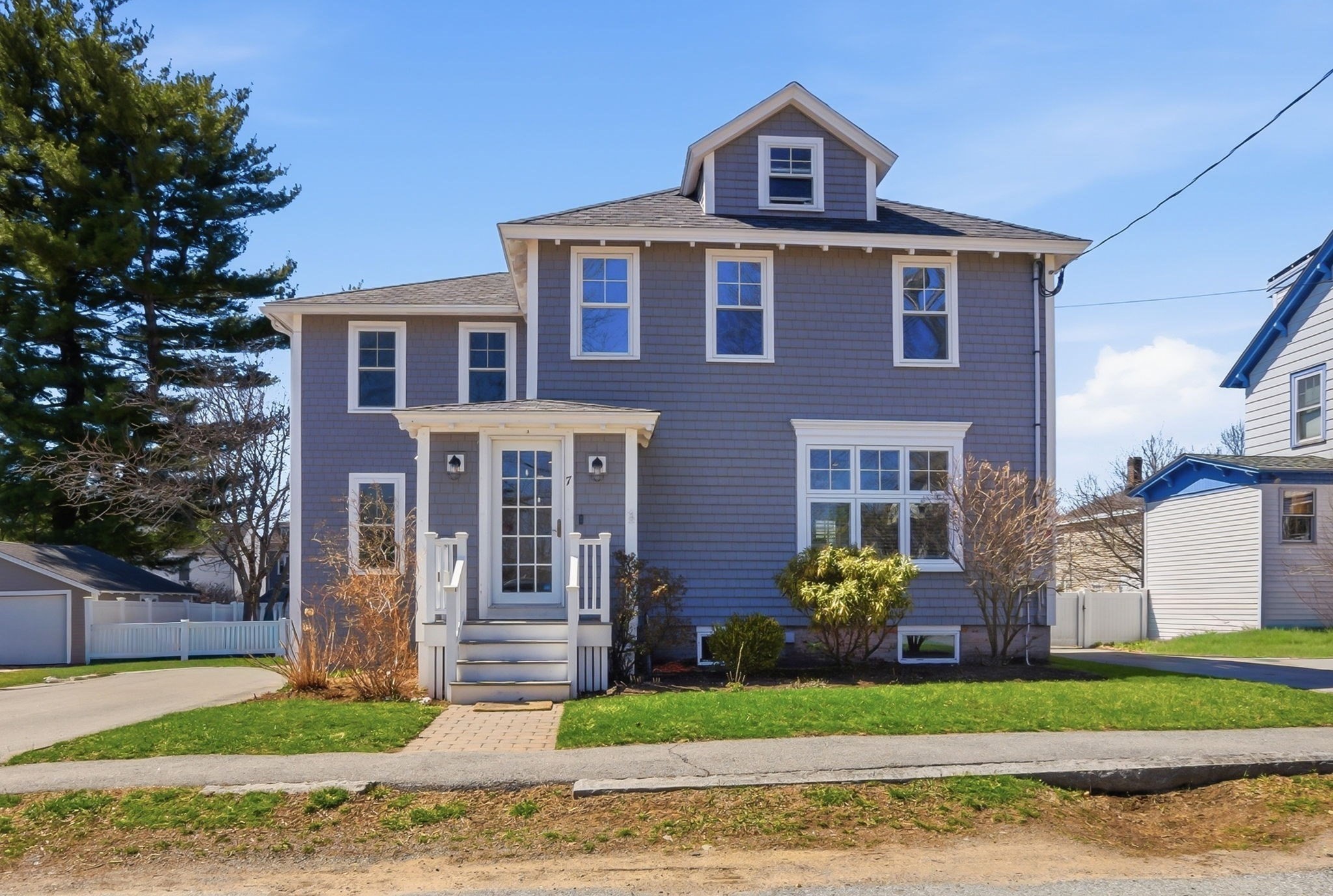 7 Sanborn Ter, Amesbury, MA 01913