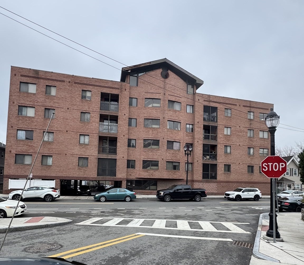 205 Ferry St Unit 408, Everett, MA 02149