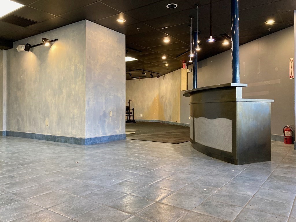 435 Newbury Street Unit 112, Danvers, MA 01923 - Image 4