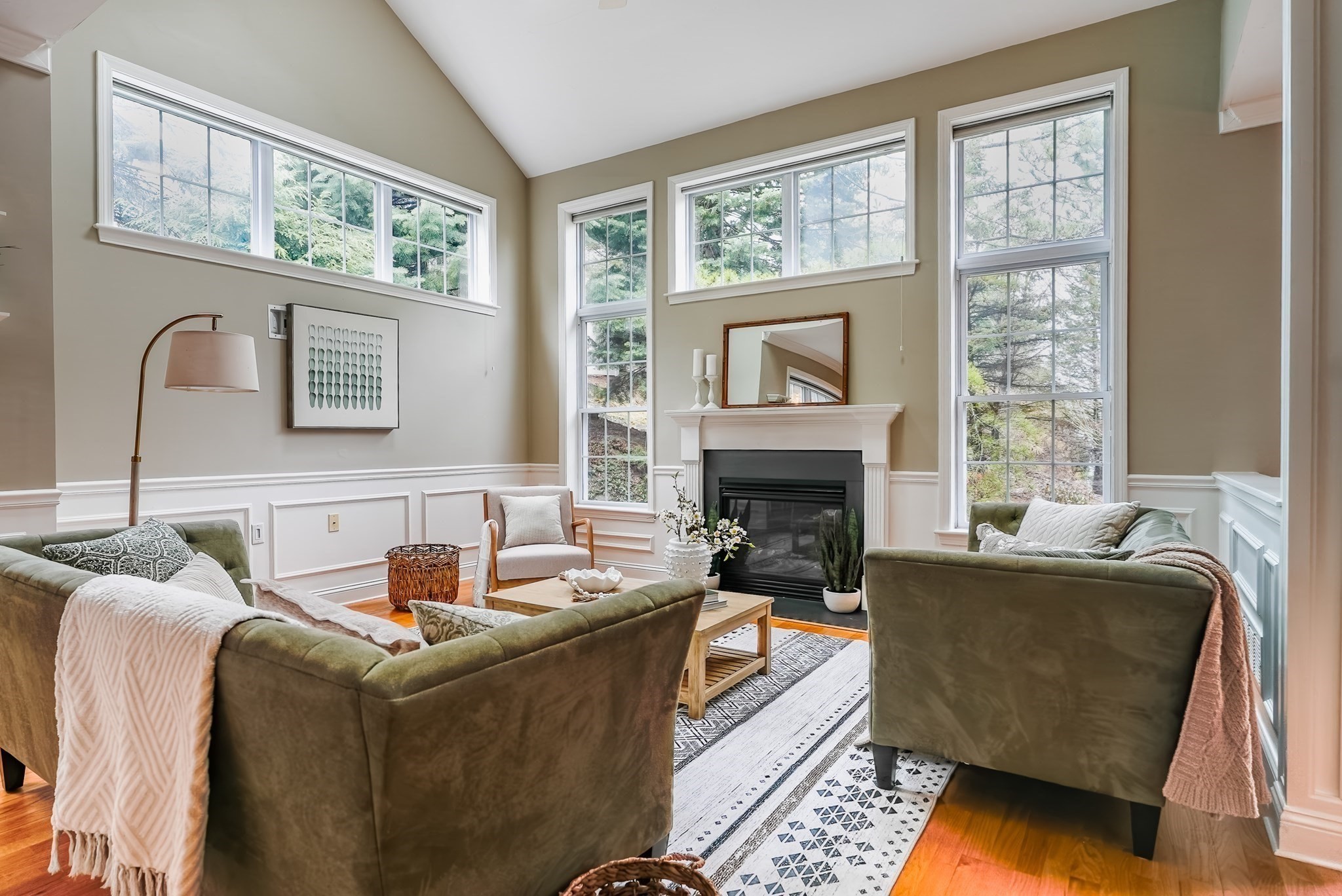 432 Boxwood Ln Unit 432, Clinton, MA 01510