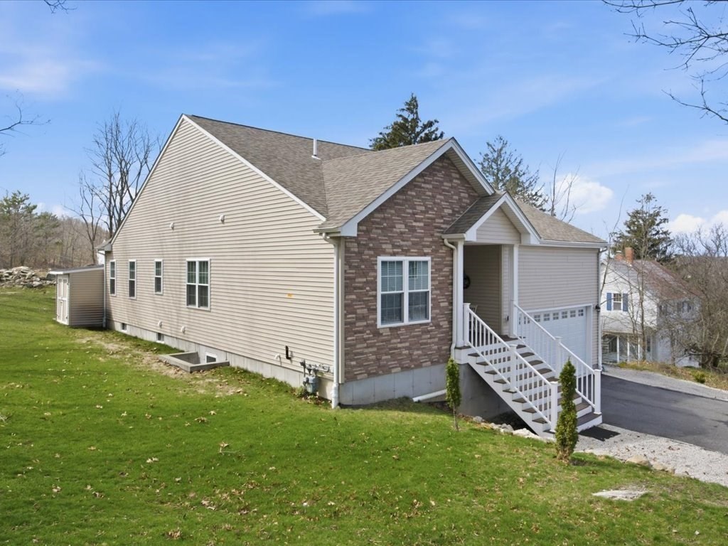 67 Ling St, Fall River, MA 02720