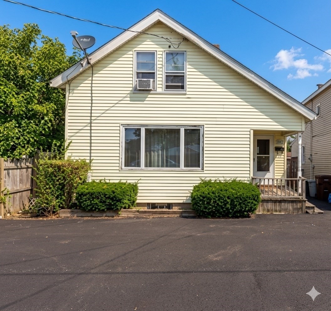 35 Neponset St, Revere, MA 02151