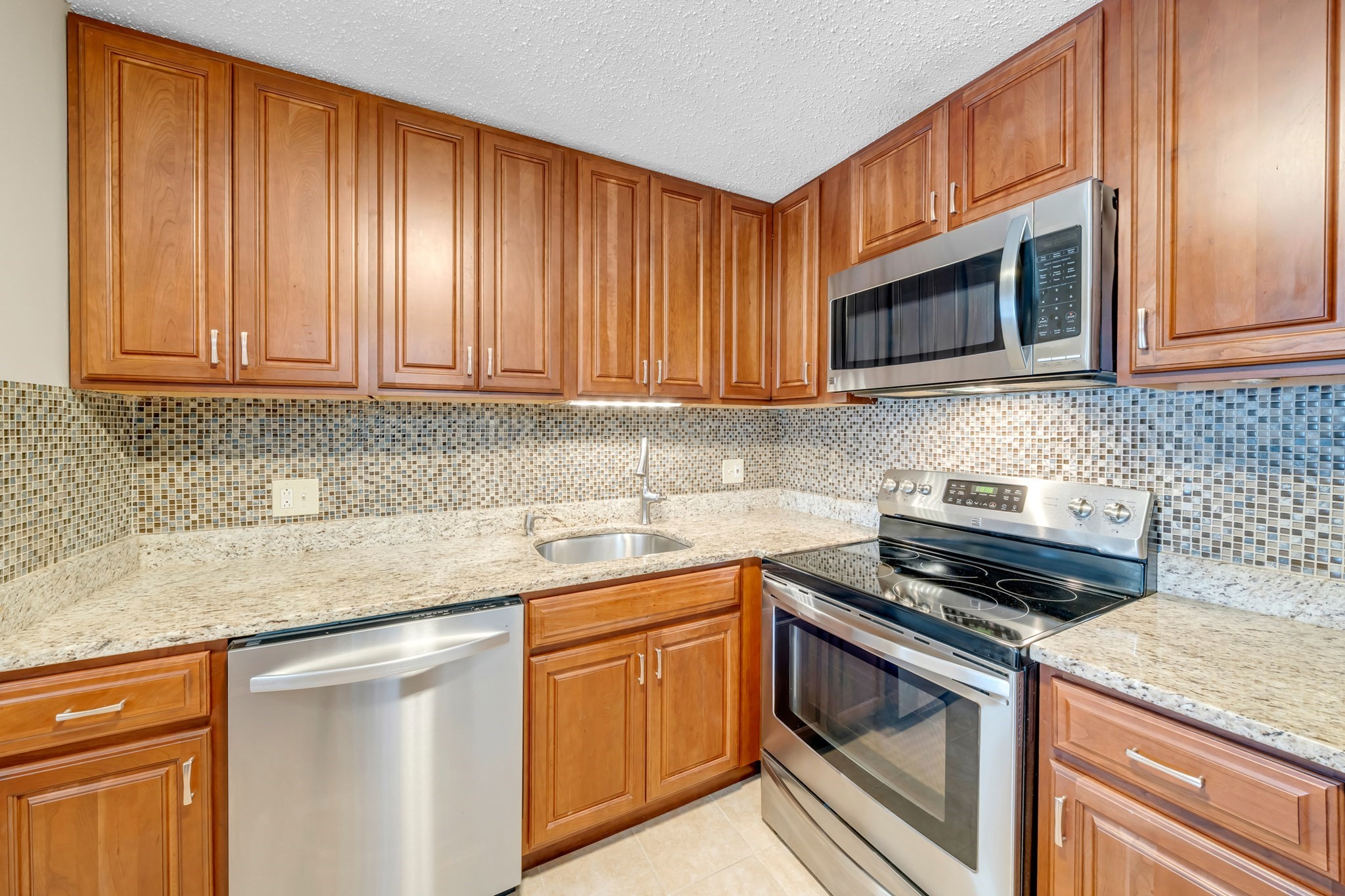 3 Birchwood Unit 3-302, Amesbury, MA 01913