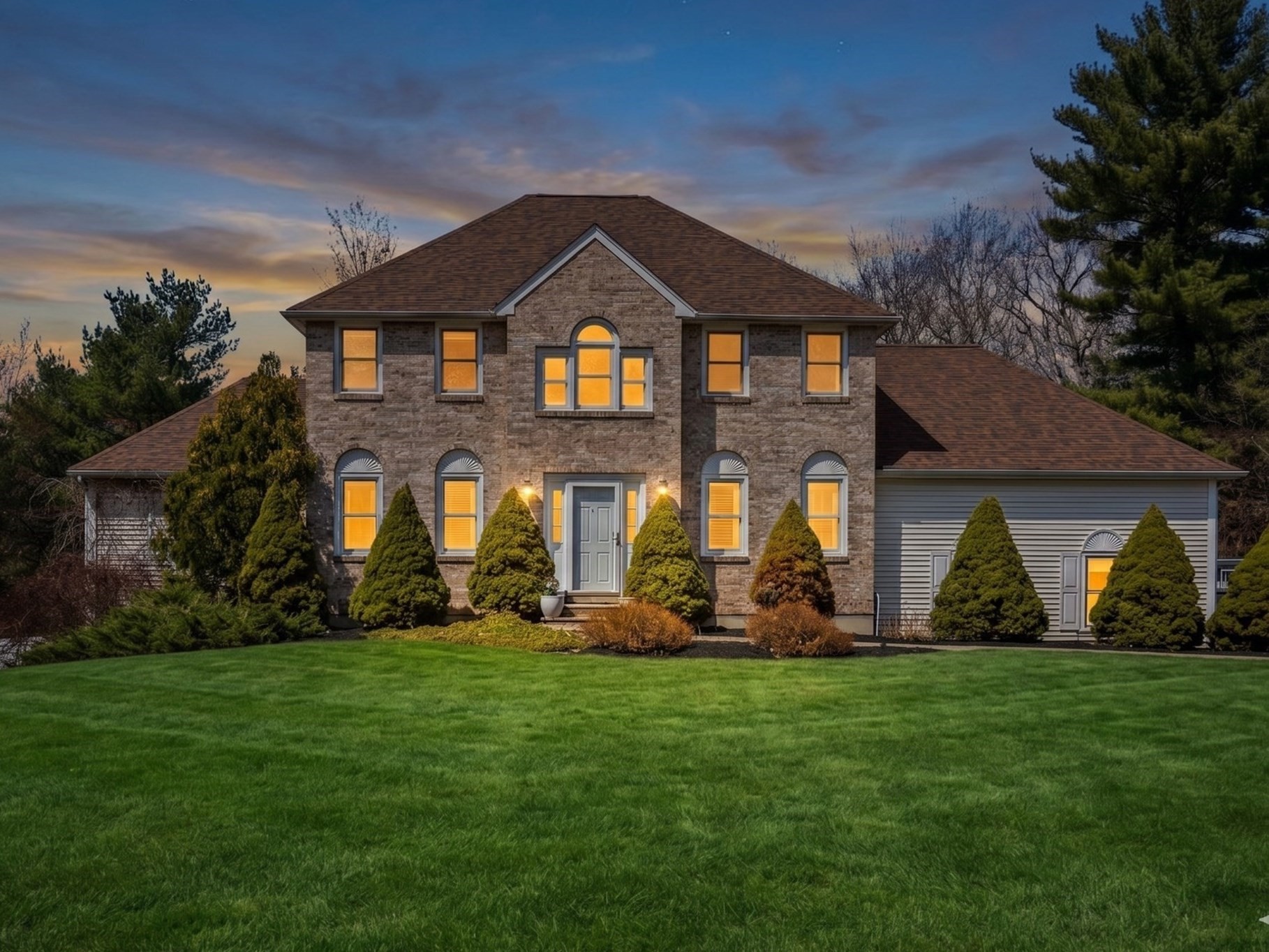 14 Hickory Ln, Ipswich, MA 01938