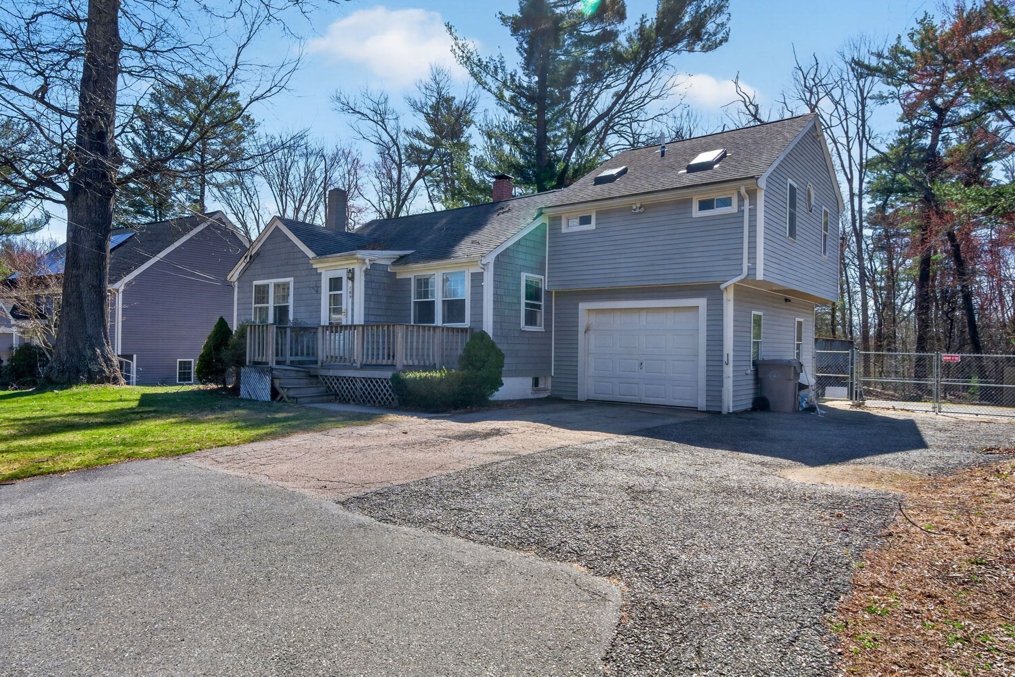 105 Connolly Rd, Avon, MA 02322