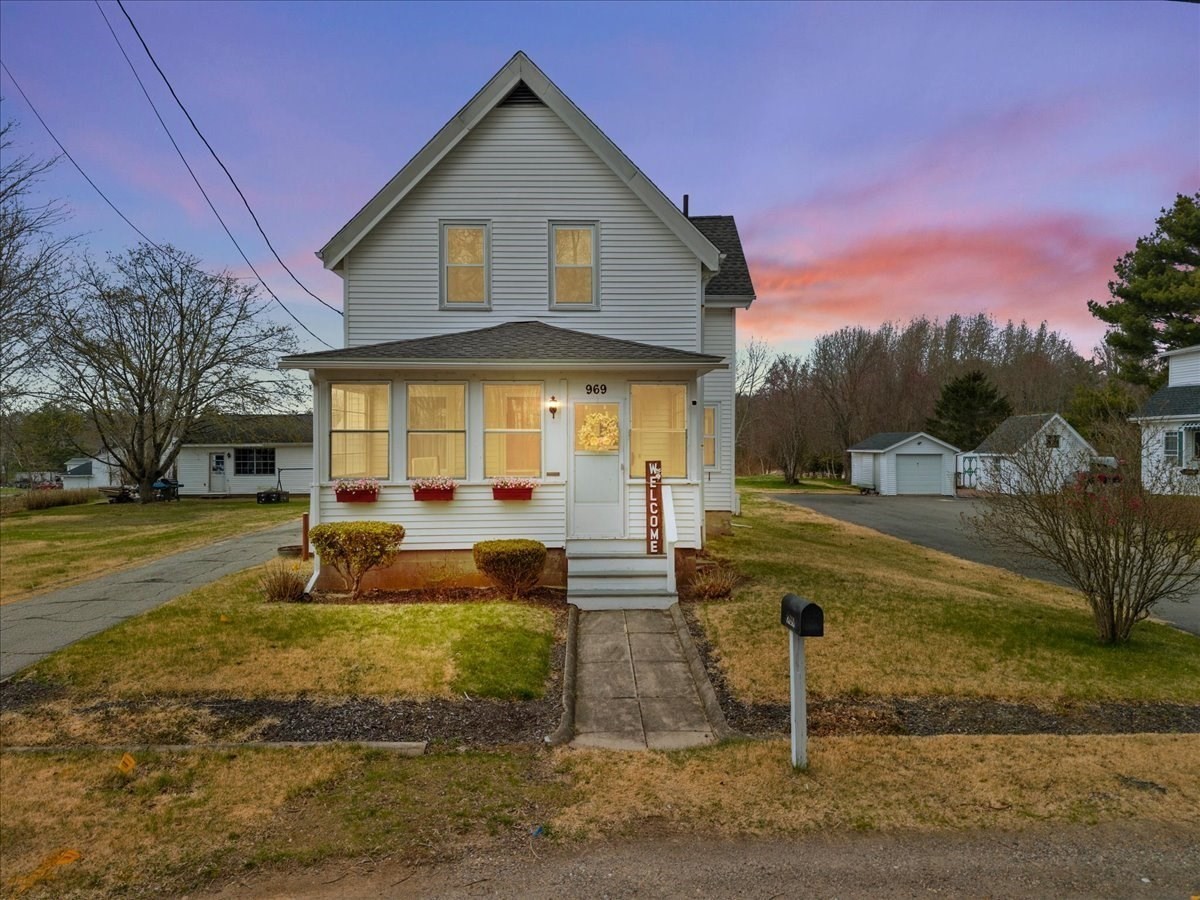 969 Somerset Ave, Taunton, MA 02780