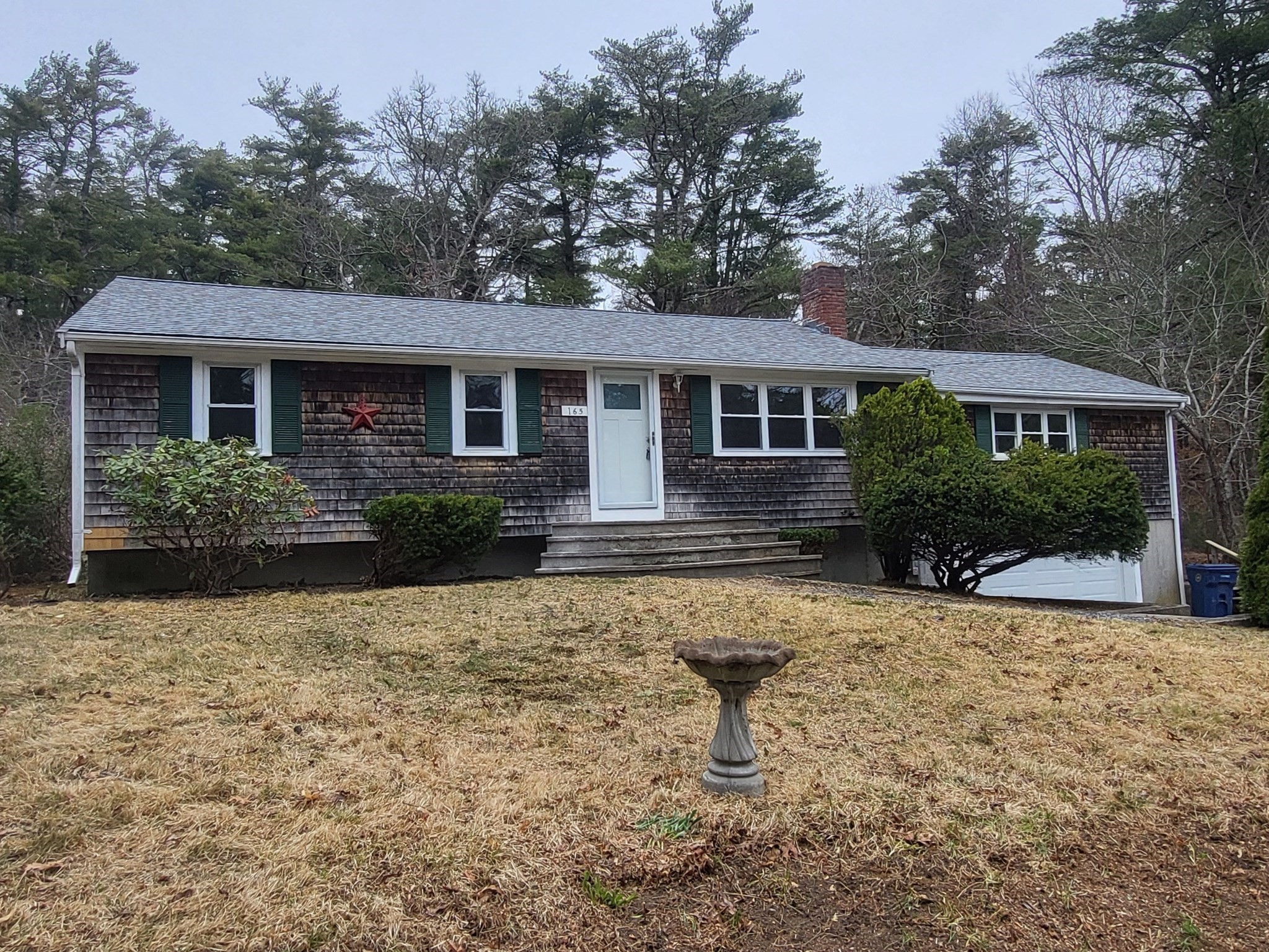 165 Hedges Pond Rd, Plymouth, MA 02360