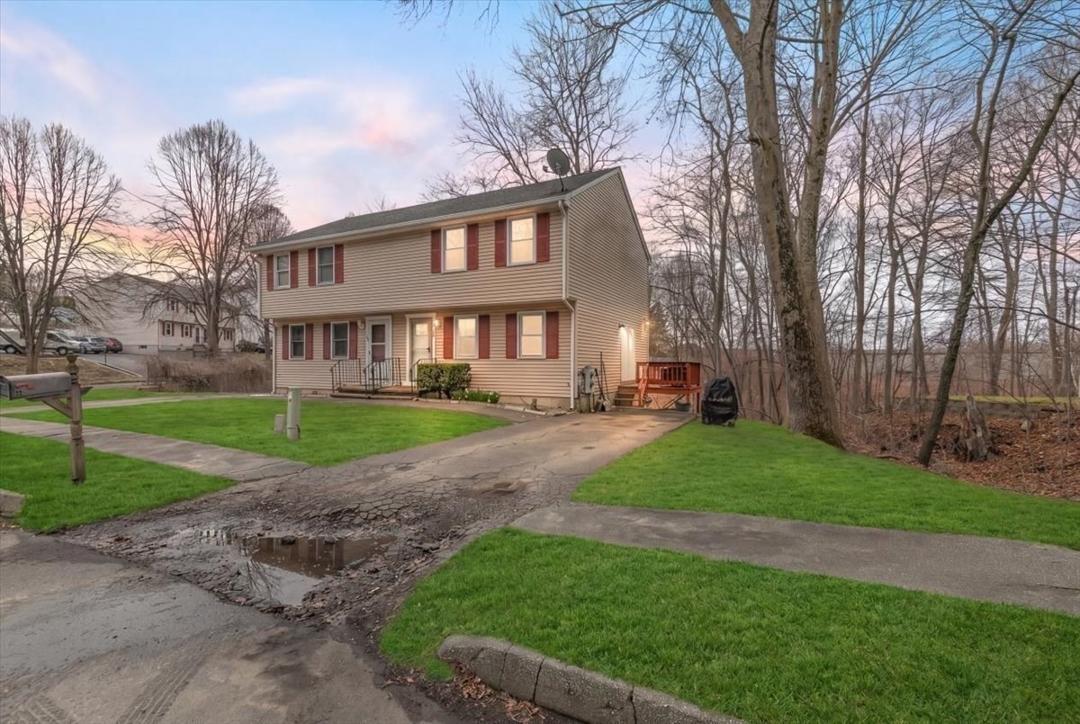 38 Twin Brooks Cir Unit 38, Haverhill, MA 01835