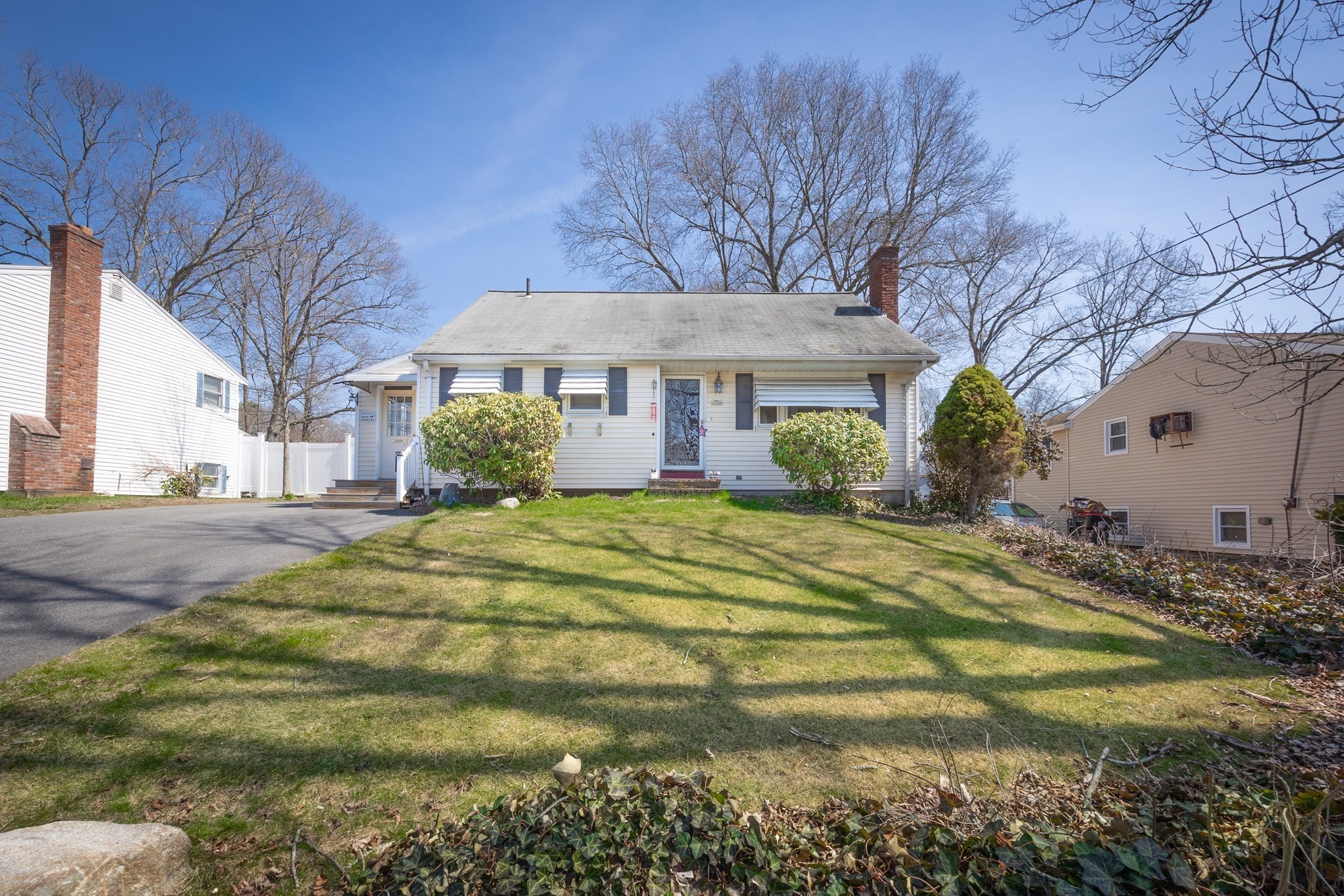 73 Sherman St, Brockton, MA 02302