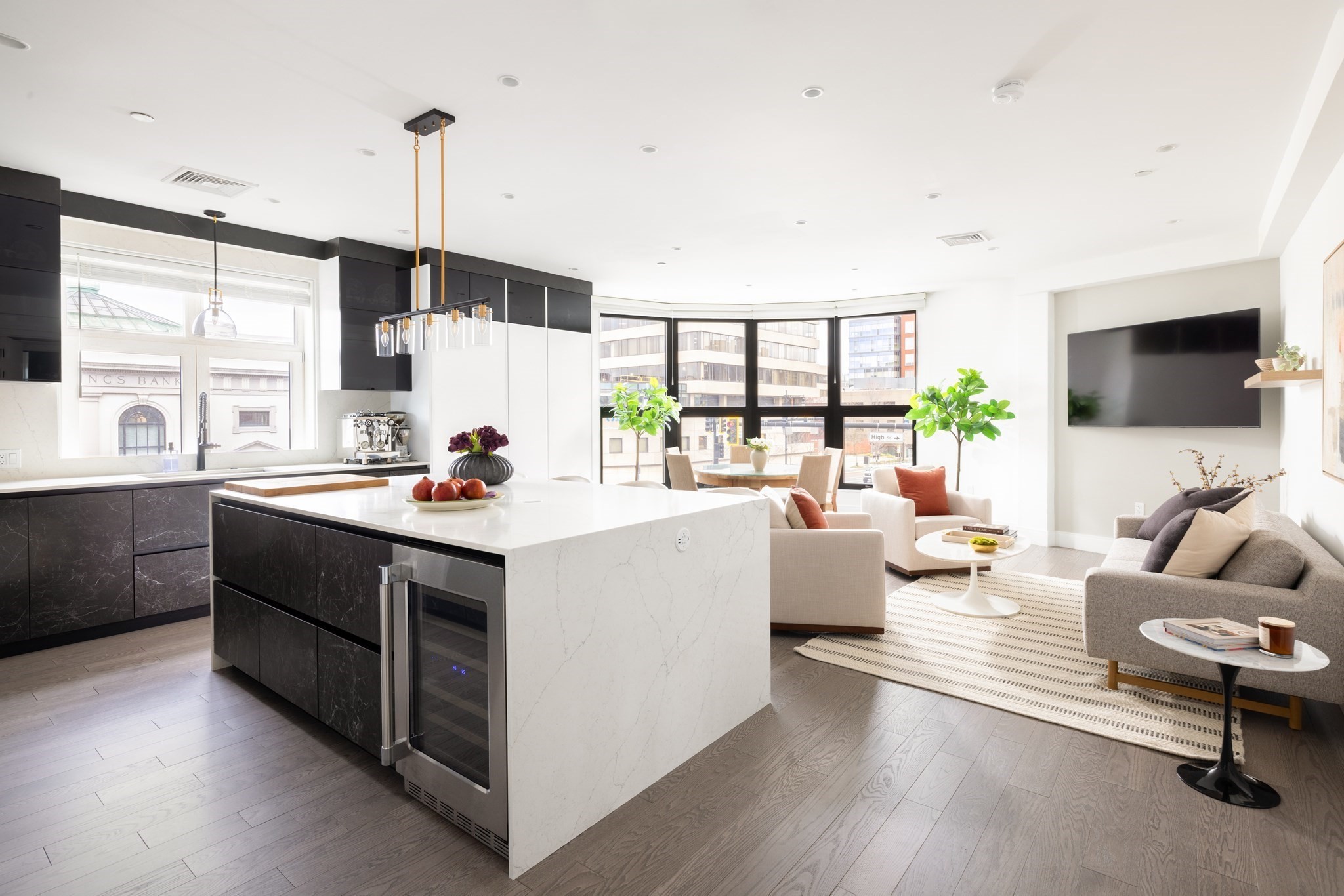 69 Walnut St Unit 4, Brookline, MA 02445