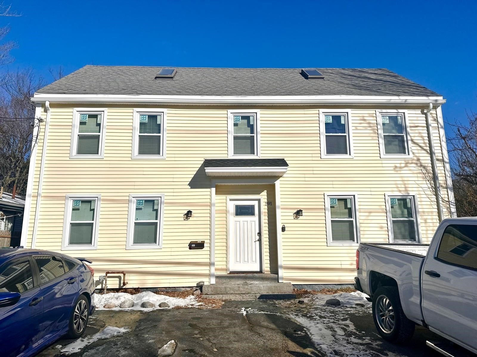 591 Varnum Ave, Lowell, MA 01854