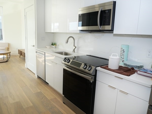 38 Hichborn, Apt 301