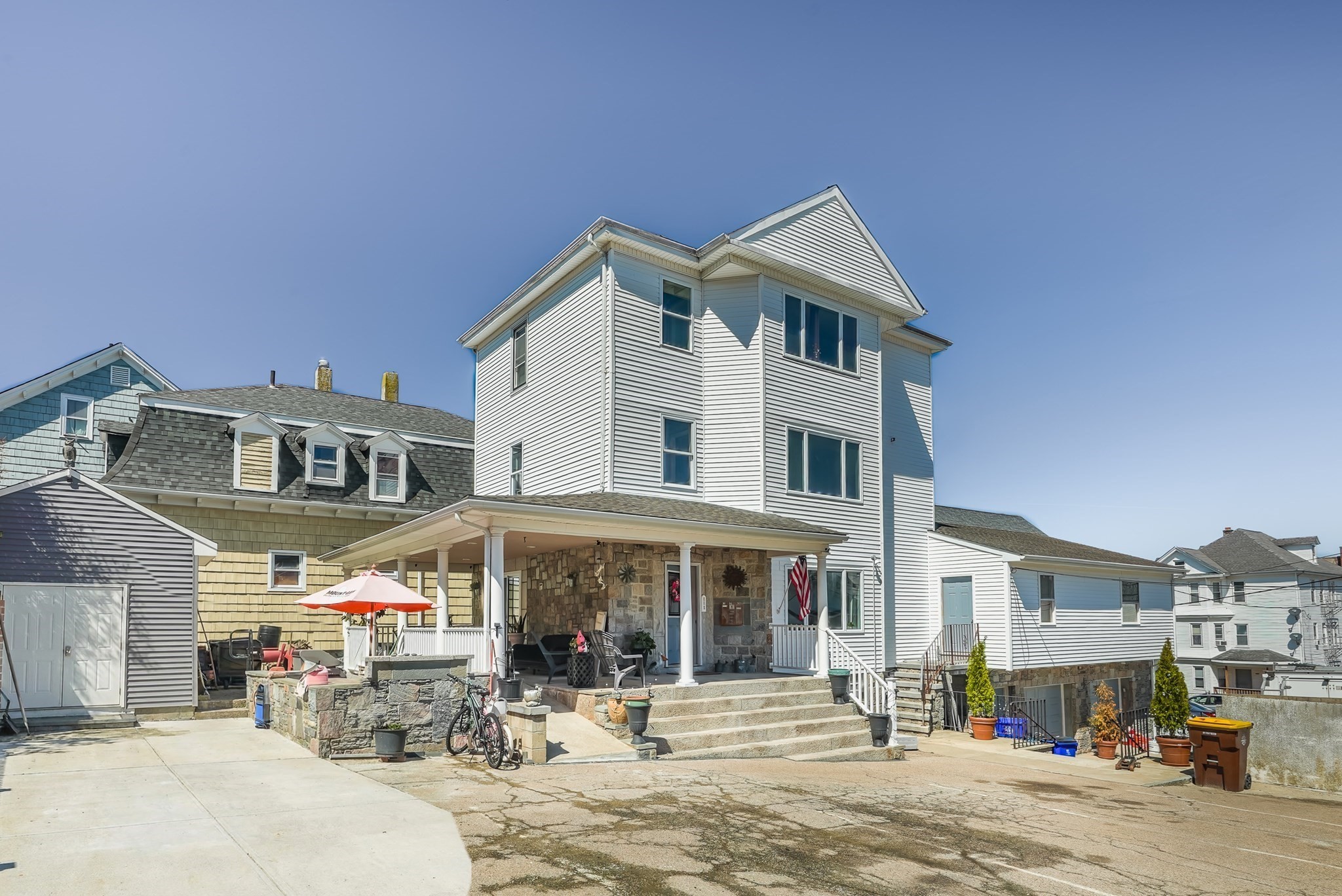 471 Division St, Fall River, MA 02721