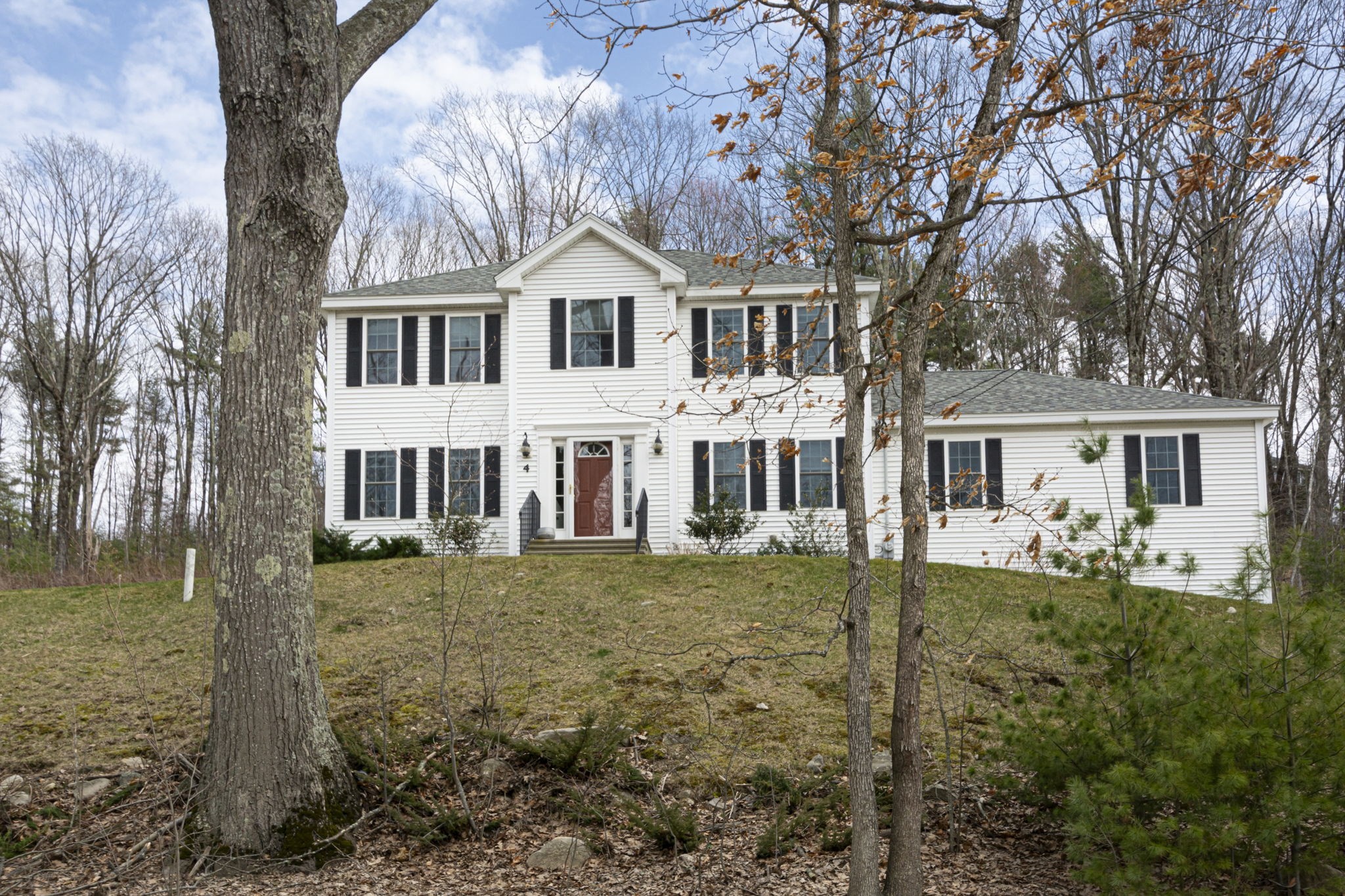 4 Brintnal Dr, Rutland, MA 01543