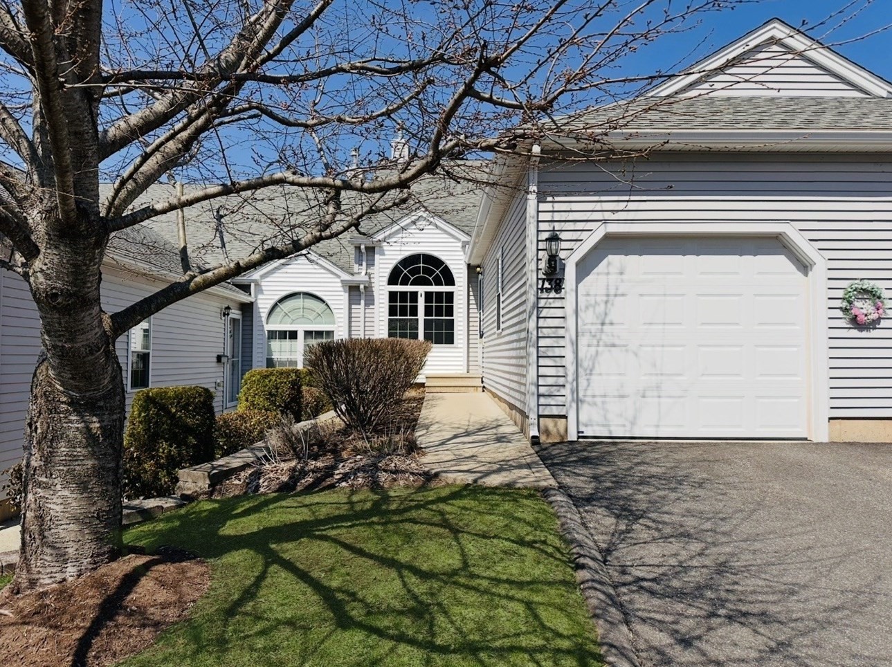 138 Brookfield Ln Unit 138, Agawam, MA 01001